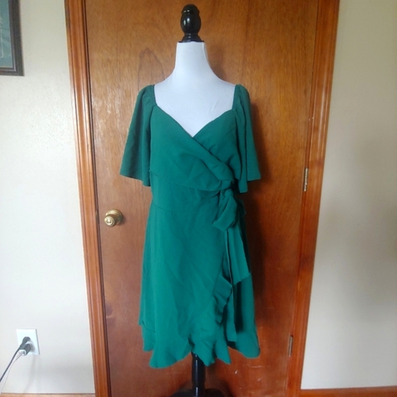 NWT Dokotoo Green V Wrap Tie Ruffle Short Flutter Sleeve Cocktail Mini Dress L - Picture 3 of 15